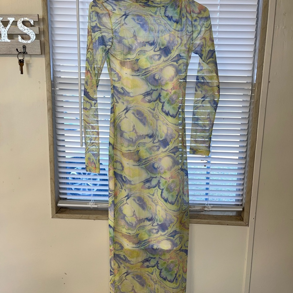 Elegant Pastel Swirl Long Sleeve Dress